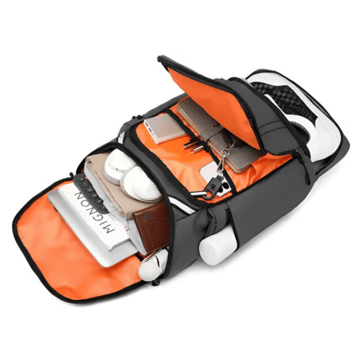 CarryQuest® - Heren Reistas Rugzak - 50L Capaciteit + USB - Laptoprugzak - Grijs