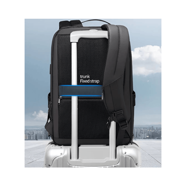 CarryQuest® - Laptop Rugzak - USB Oplaadfunctie - 35L - Laptopvak tot 15.6 inch - Zwart