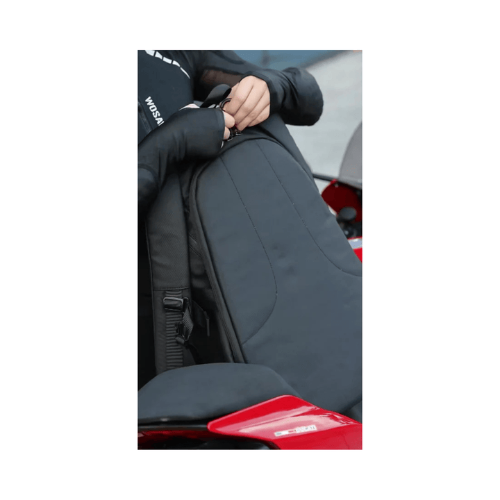 CarryQuest® - Motor Rugzak - Grote Capaciteit Motorhelm Tas - Motorrugzak - Antislip Borstgesp + Verborgen Ritsvak - Zwart