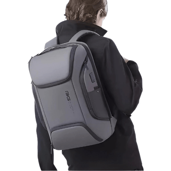 CarryQuest® - USB Laptoprugzak - Waterdicht - Grote Capaciteit - USB Oplaadfunctie - Grijs