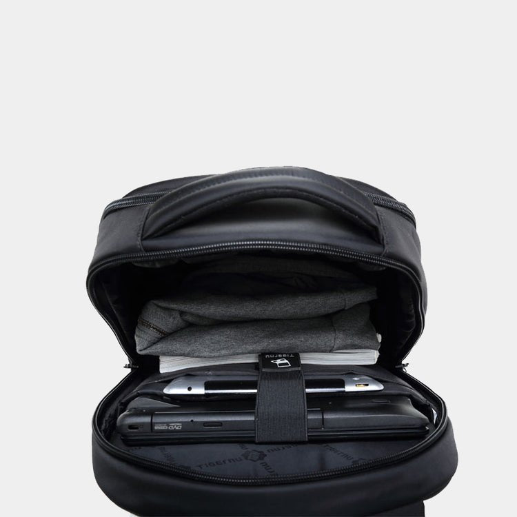 CarryQuest® Waterdichte Antidiefstal Rugzak – 15L – Ergonomisch en USB OplaadpoortCarryQuest®Laptop Rugzak03