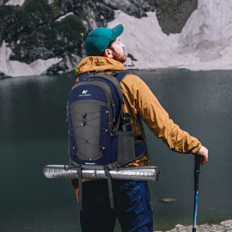 CarryQuest® Waterdichte Bergsport Rugzak – Lichtgewicht 40 - 70L – Perfect voor Avontuurlijke HikesCarryQuest®Wandel Rugzak03