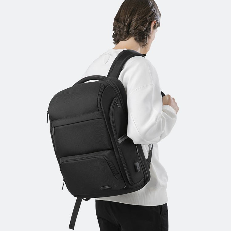 CarryQuest® Waterdichte Reisrugzak – 20 - 39L – Ergonomisch en Diefstalbestendig - DamesCarryQuest®Reisrugzak03